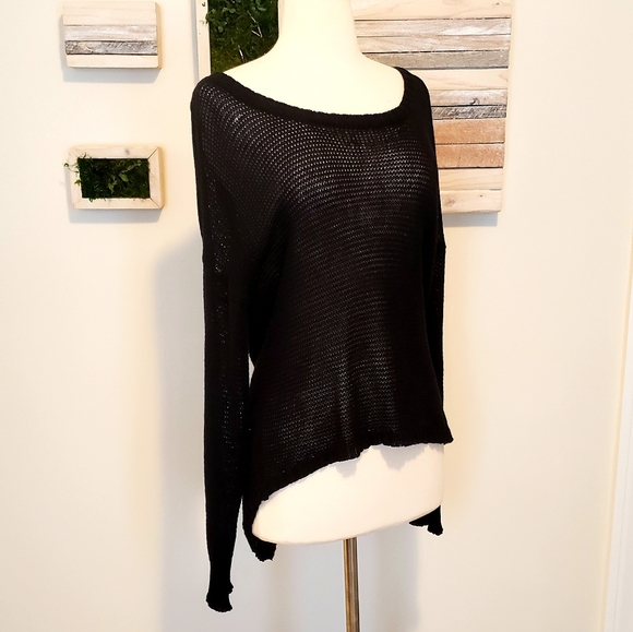 Pearl Split Back Button Detail Loose knit Top Sz S - Picture 3 of 7